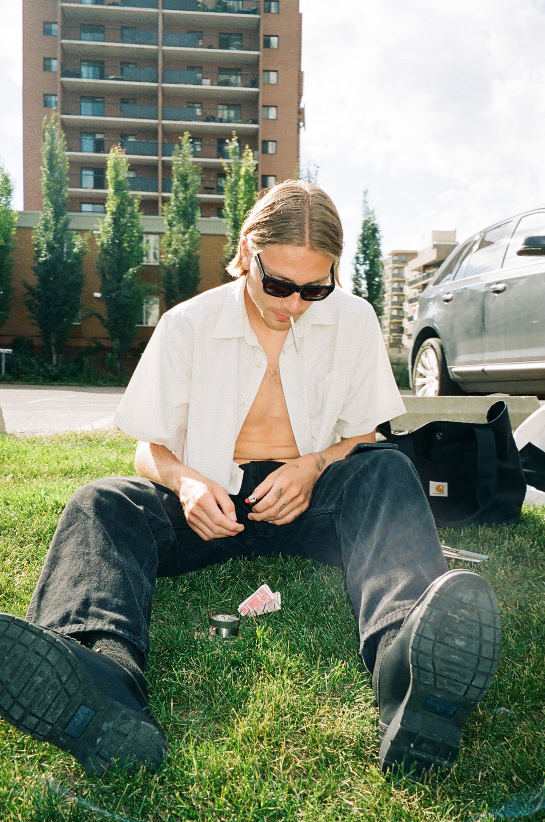 ARTIST PROFILE: NOAH LEACH